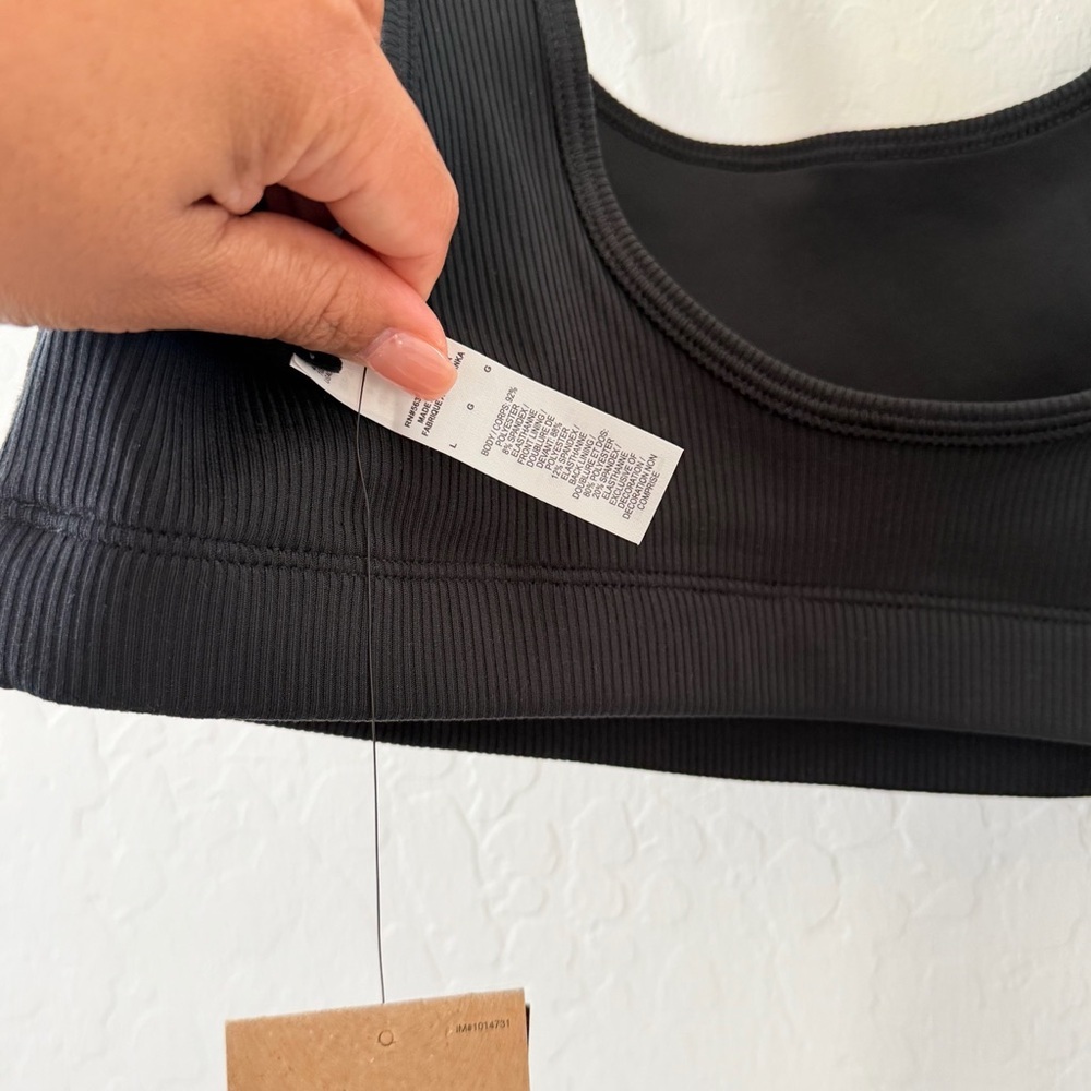 Nike Black Ribbed Sports Bra with embroidered Logo - Picture 6 of 6